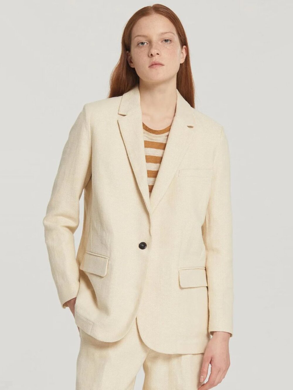 Pomandere Linen Blend Blazer in Beige, size 36 (fits like a size 0-2 ish)